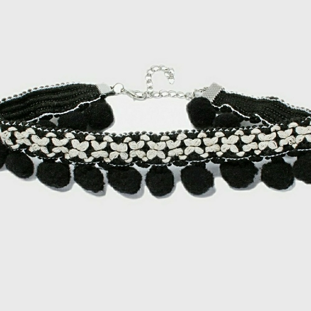 NWT CHOKER Boho Pompom Choker